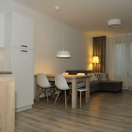 Przestronny Sloneczny Apartament W Kolobrzegu * コウォブジェク