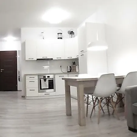 Przestronny Sloneczny Apartament W Kolobrzegu Apartman